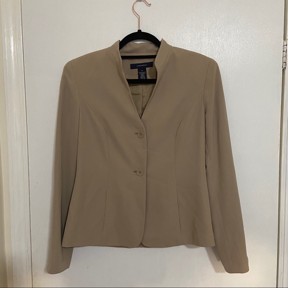 Jones Wear Tan Blazer